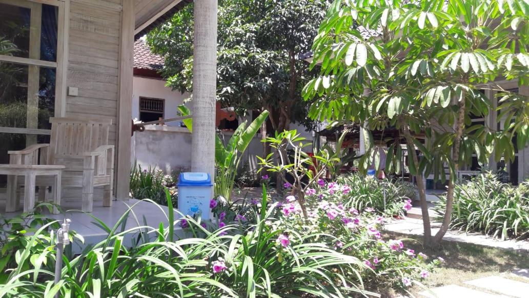 Vista Huts Lembongan Ξενοδοχείο Εξωτερικό φωτογραφία