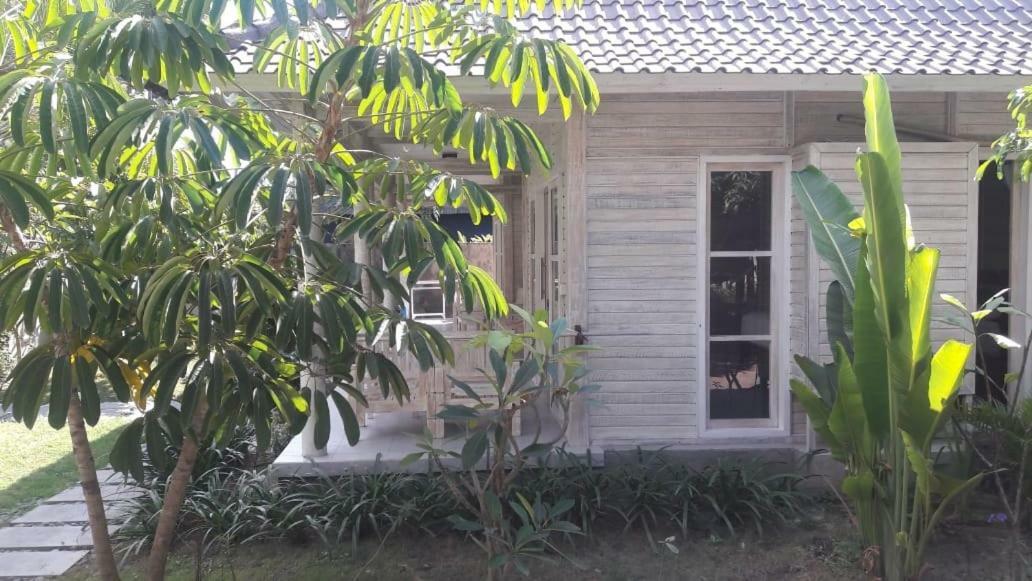 Vista Huts Lembongan Ξενοδοχείο Εξωτερικό φωτογραφία
